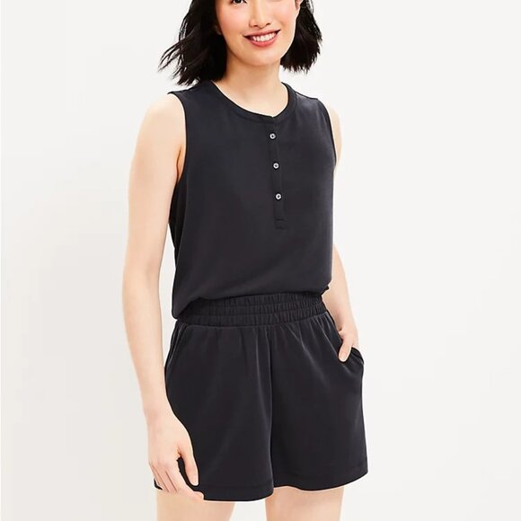 NWT Lou & Grey Sandwashed Shorts Color Black Size XXS - Picture 1 of 9